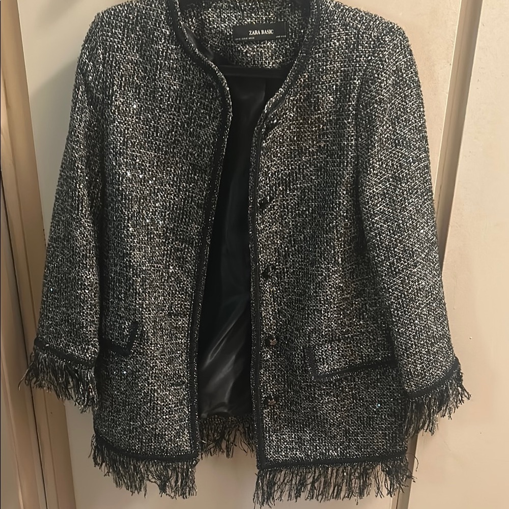 🎉3X HOST PICK🎉 Zara Black & Silver Tweed Jacket with Fringe Trim - Picture 2 of 11